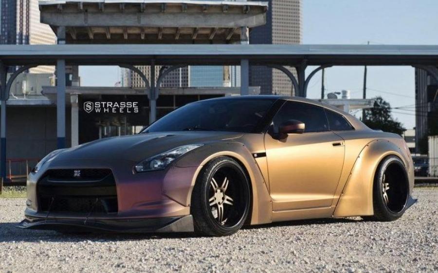 Nissan GT-R by Liberty Walk on Strasse Wheels (SP5R Signature Series) '2018